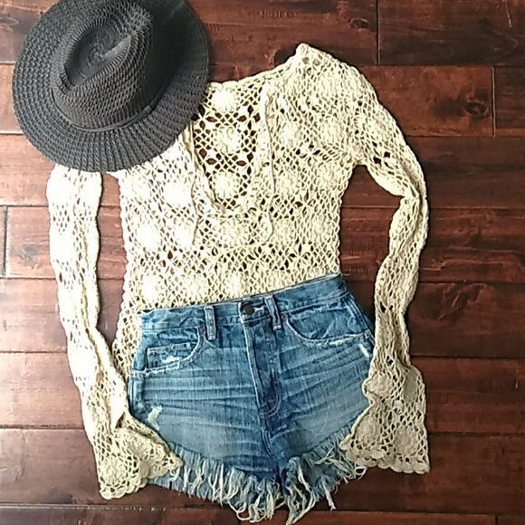 Hollister Tops - Hollister crocheted top